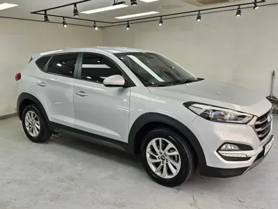 Hyundai Tucson 2016, 95190 км, за 5602.91 USD