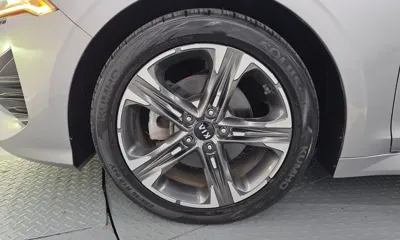 Kia K5 2020, 107355 км, за 11065.82 USD