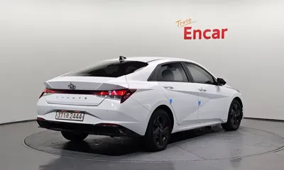 Hyundai Avante 2022, 146057 км, за 8527.24 USD