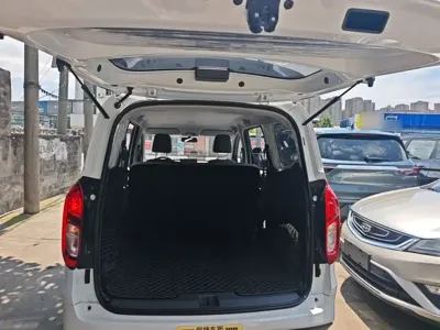 Wuling Hongguang EV 2024, 24600 км, за 7864.9 USD - фото 15
