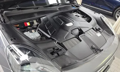 Porsche Cayenne 2019, 49048 км, за 44817.59 USD - фото 6
