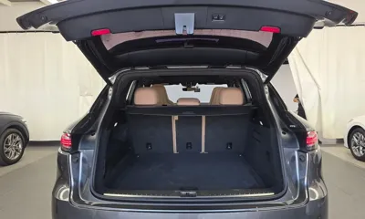 Porsche Cayenne 2019, 49048 км, за 44817.59 USD - фото 20