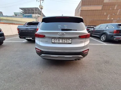 Hyundai Santafe 2019, 90000 км, за 9706.85 USD