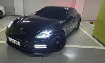 Porsche Panamera 2021, 79519 км, за 71182.45 USD
