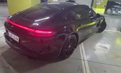 Porsche Panamera 2021, 79519 км, за 71182.45 USD