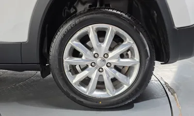 Jeep Cherokee 2016, 105053 км, за 4820.85 USD