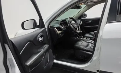 Jeep Cherokee 2016, 105053 км, за 4820.85 USD - фото 10