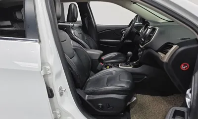 Jeep Cherokee 2016, 105053 км, за 4820.85 USD - фото 11
