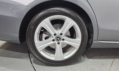 Mercedes-Benz E-Class 2017, 31249 км, за 12143.89 USD