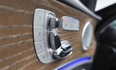 Mercedes-Benz E-Class 2018, 104016 км, за 14769.59 USD - фото 19