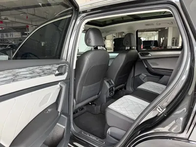 Volkswagen Tayron 2022, 47000 км, за 16921.39 USD - фото 6