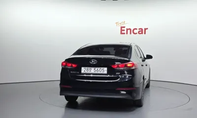 Hyundai Avante 2016, 132784 км, за 4923.2 USD