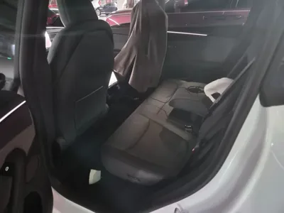 Tesla Model Y 2026, 500 км, за 22827.37 USD - фото 12