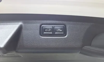 Kia Canival 2023, 56875 км, за 19364.58 USD - фото 35