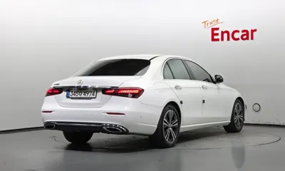 Mercedes-Benz E-Class 2021, 29506 км, за 24050.21 USD
