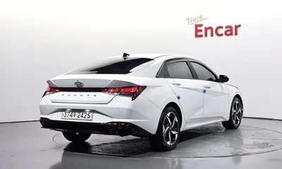 Hyundai Avante 2023, 136144 км, за 9518.18 USD