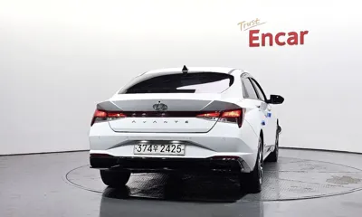 Hyundai Avante 2023, 136144 км, за 9518.18 USD