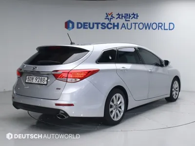 Hyundai i40 2012, 138919 км, за 2593.77 USD