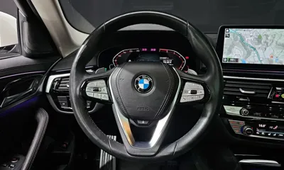 BMW 5-Series 2021, 48227 км, за 28179.18 USD - фото 13