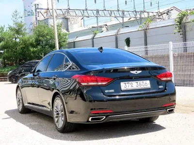 Hyundai Genesis 2014, 165687 км, за 5023.8 USD