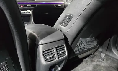 Hyundai Sonata 2022, 64634 км, за 9382.23 USD - фото 19