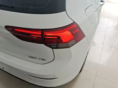 Volkswagen Golf 2024, 3700 км, за 14645.57 USD - фото 8