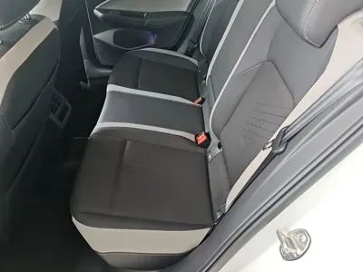 Volkswagen Golf 2024, 3700 км, за 14645.57 USD - фото 17
