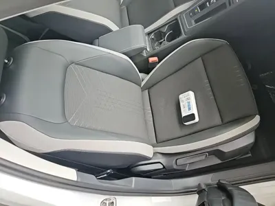 Volkswagen Golf 2024, 3700 км, за 14645.57 USD - фото 25