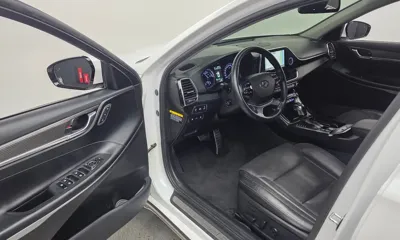 Hyundai Grandeur 2018, 153136 км, за 10863.92 USD - фото 10