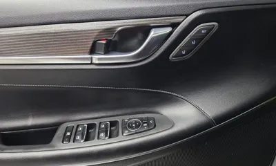 Hyundai Grandeur 2018, 153136 км, за 10863.92 USD - фото 27