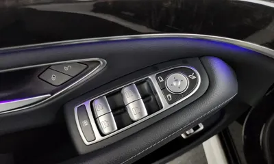 Mercedes-Benz S-Class 2018, 82389 км, за 30510.05 USD - фото 35