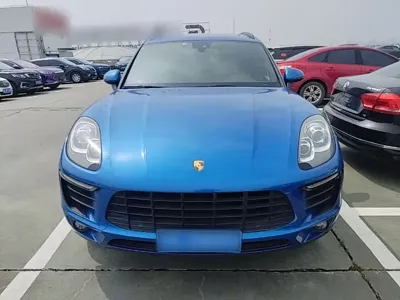 Porsche Macan 2016, 56800 км, за 17524.67 USD