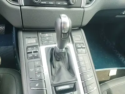 Porsche Macan 2016, 56800 км, за 17524.67 USD - фото 14