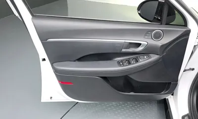 Hyundai Sonata 2021, 81375 км, за 11270.36 USD - фото 24