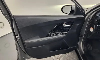 Kia Niro 2022, 35370 км, за 15606.31 USD - фото 24