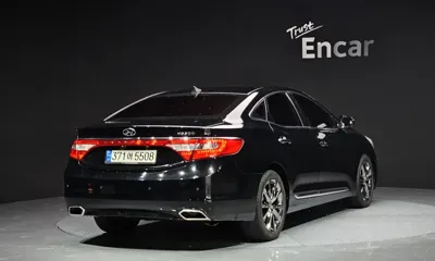 Hyundai Grandeur 2016, 281606 км, за 3413.42 USD