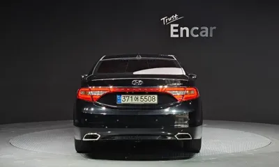 Hyundai Grandeur 2016, 281606 км, за 3413.42 USD
