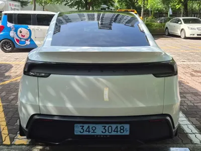 Tesla Model Y 2026, 928 км, за 23434.42 USD