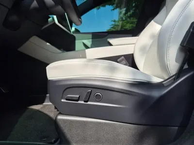 Tesla Model Y 2026, 928 км, за 23257.34 USD - фото 17