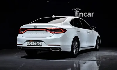 Hyundai Grandeur 2018, 99511 км, за 9393.06 USD