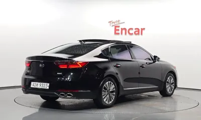 Kia K7 2018, 72293 км, за 13869.89 USD