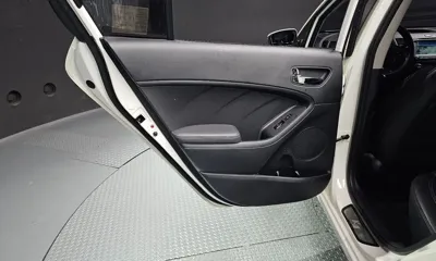 Kia K3 2015, 85692 км, за 4726.27 USD - фото 25