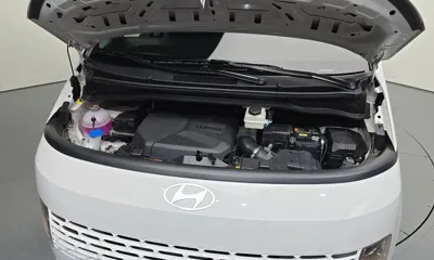 Hyundai Staria 2025, 9647 км, за 24222.13 USD - фото 6