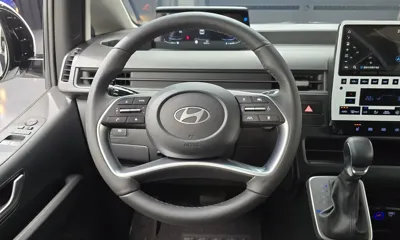 Hyundai Staria 2025, 9647 км, за 24222.13 USD - фото 12