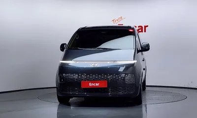Hyundai Staria 2023, 72066 км, за 16410.66 USD