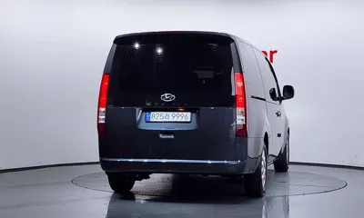 Hyundai Staria 2023, 72066 км, за 16410.66 USD