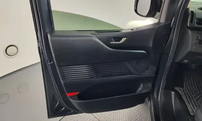 Hyundai Staria 2023, 72066 км, за 16279.21 USD - фото 24