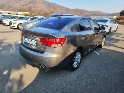 Kia Porte 2013, 98240 км, за 1885.2 USD