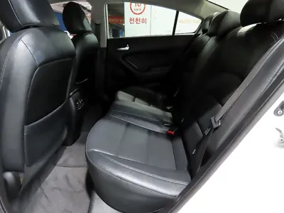 Kia K3 2015, 130880 км, за 2990.31 USD - фото 11