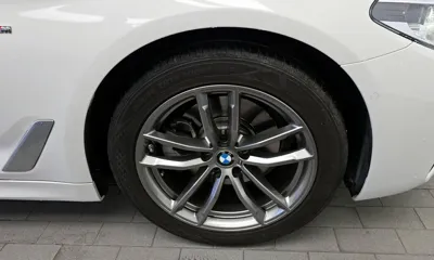 BMW 5-Series 2020, 33610 км, за 21946.08 USD